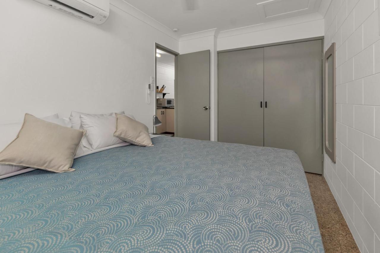 Balgal Beach Units Rollingstone Exterior photo